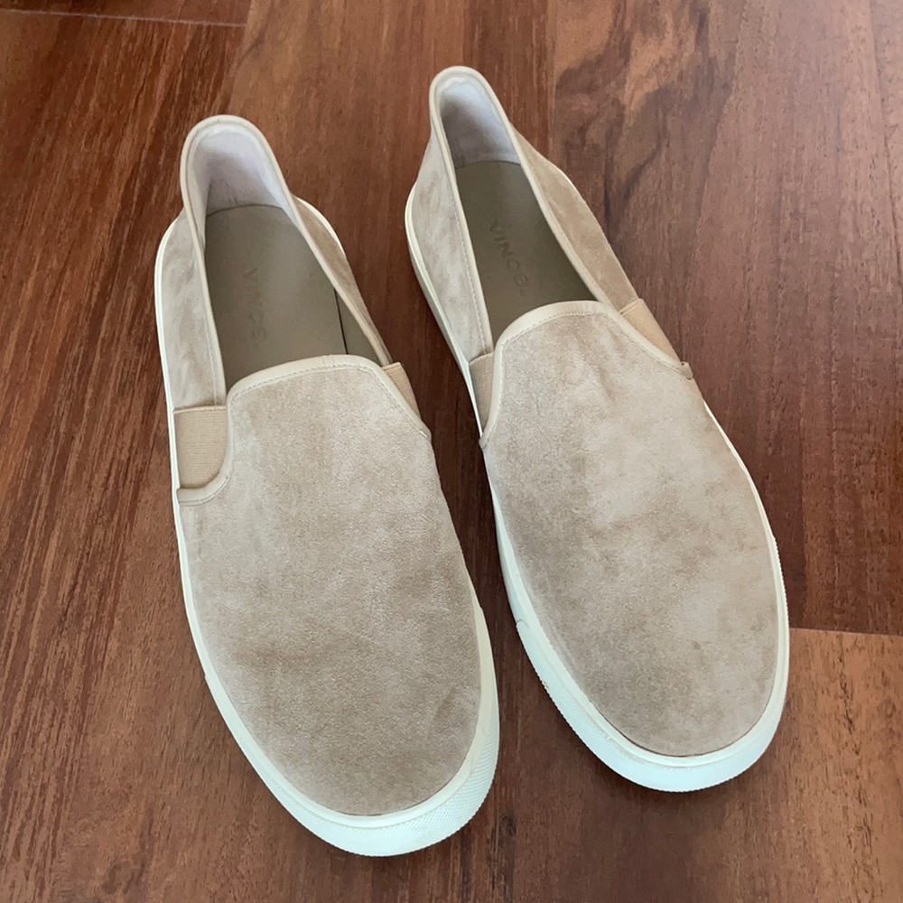 Vince Sanders Suede Slip On Size 9
